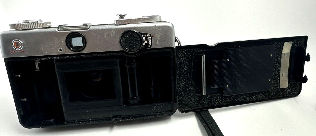 Vintage FUJICA S Compact 35mm Point & Shoot Manual Camera