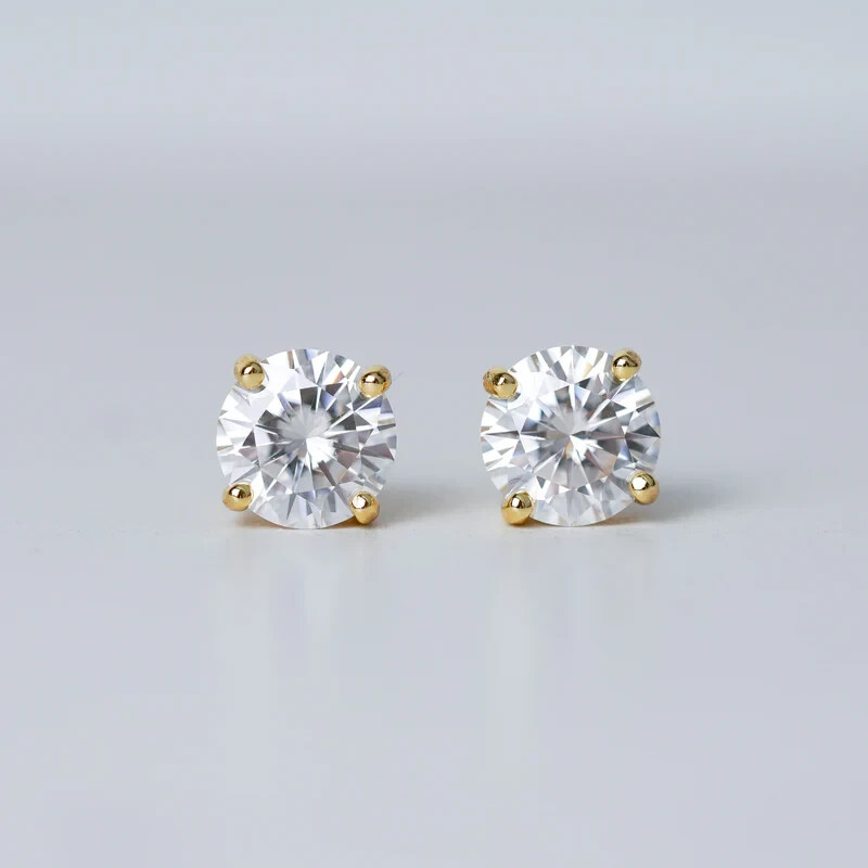New!! 14K Yellow Gold .20 CT Natural Diamond Stud Earrings