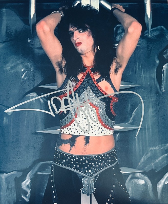 Tommy Lee Signed•MOTLEY CREW•DRUMMER• Color 8x10 w/ COA