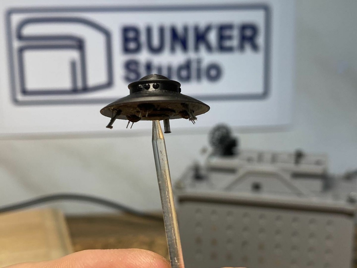 ヒンデンブルク SP BUNKER SP70032 Luftwaffe Flying Saucer Haunebu I (Landing