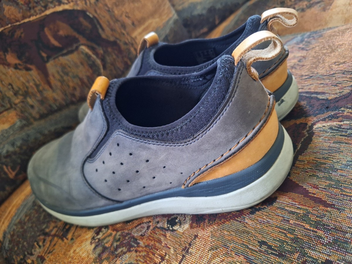clarks max cushion shoes
