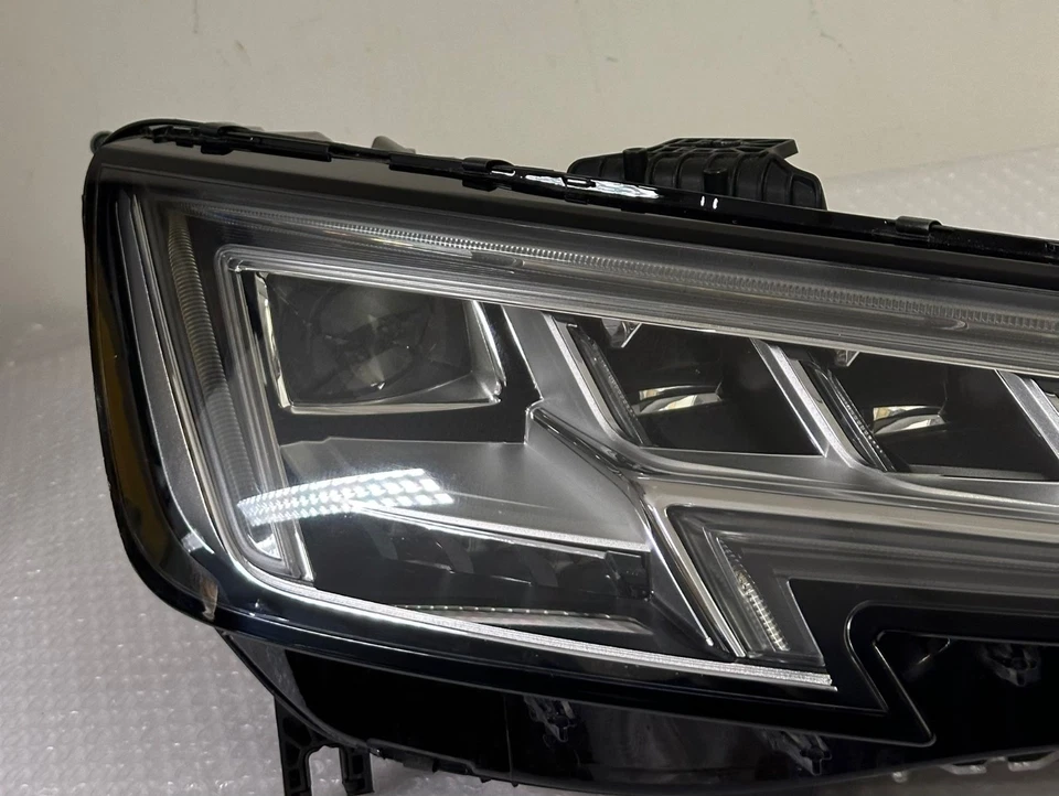 FARO LED MATRIZ LADO CONDUCTOR DERECHO AUDI RS4 A4 S4 B9 O/S 8W0941036A COMPLETO Foto 2 de 4