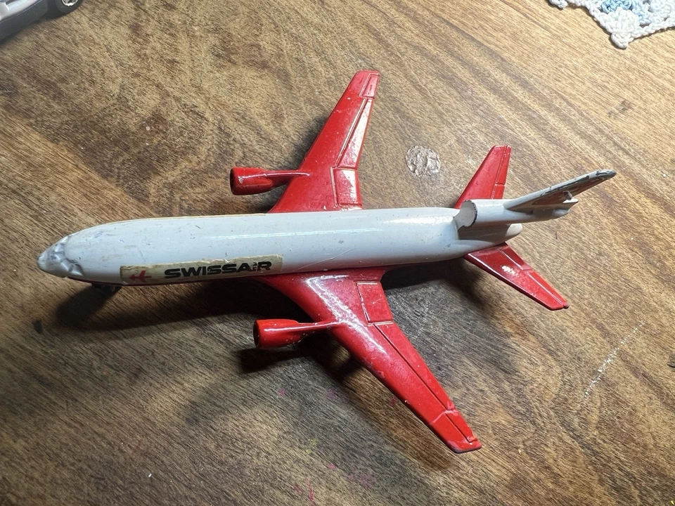 Avión Lesney Matchbox SB13 1975 rojo blanco McDonnell Douglas DC-10 Swissair usado  Foto 4 de 4