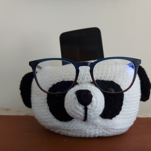 Handmade Crochet Panda Phone and Glasses Holder (glasses & phone not included) - Photo 2 sur 4