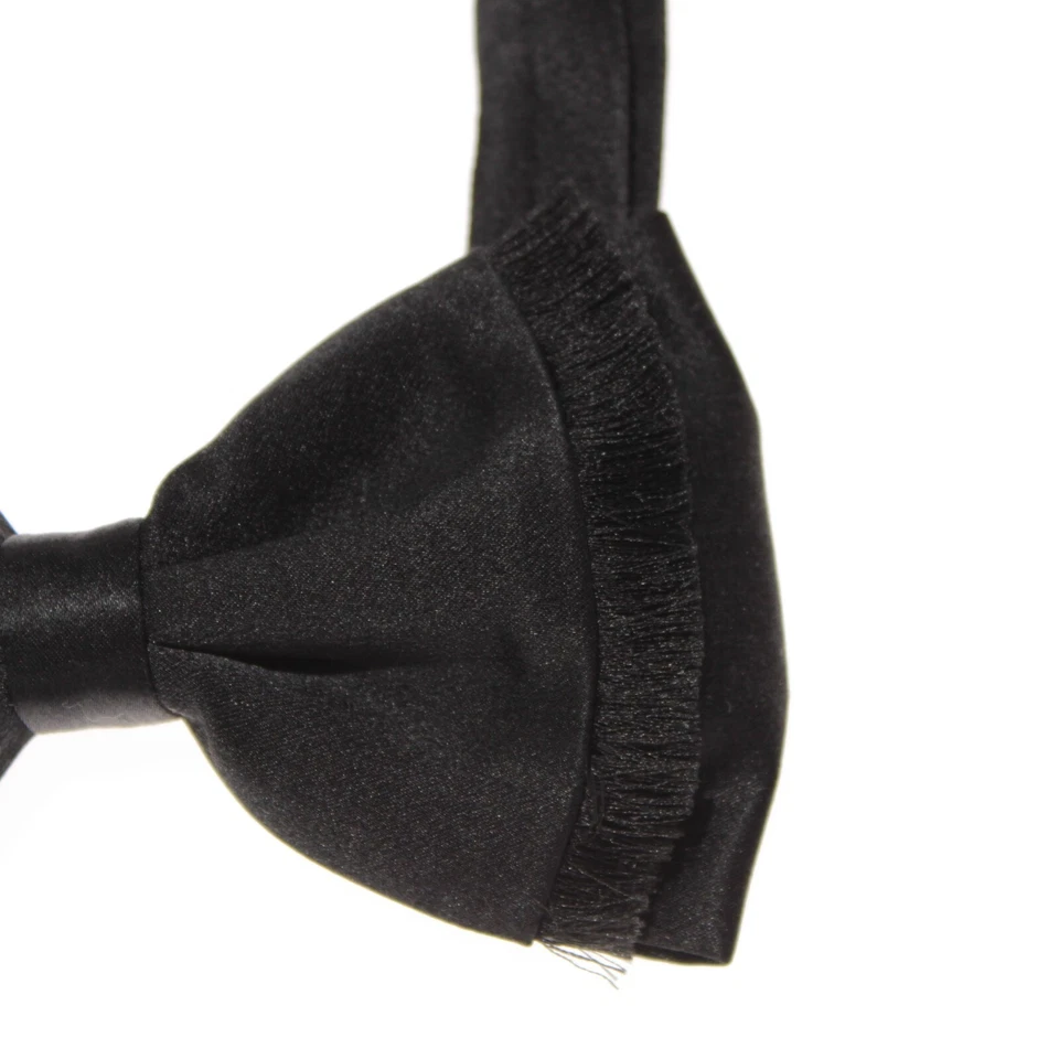 Pajarita Italo Ferretti nueva con etiquetas tamaño ajustable en negro liso con flecos 100 % seda Foto 4 de 4