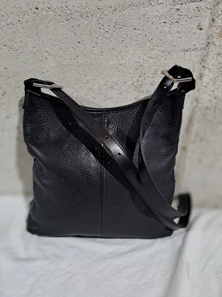 Black shoulder bag canada hot sale