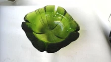BRIGHT LIME GREEN MID CENTURY RETRO ASHTRAY BOLD BLOCK GLASS 4 PRONG CIG HOLDERS