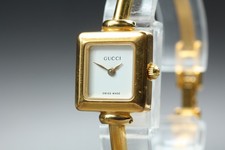 GUCCI 1900L 20mm White Dial Bangle Quartz Womens Vintage Watch from JAPAN Exc+5