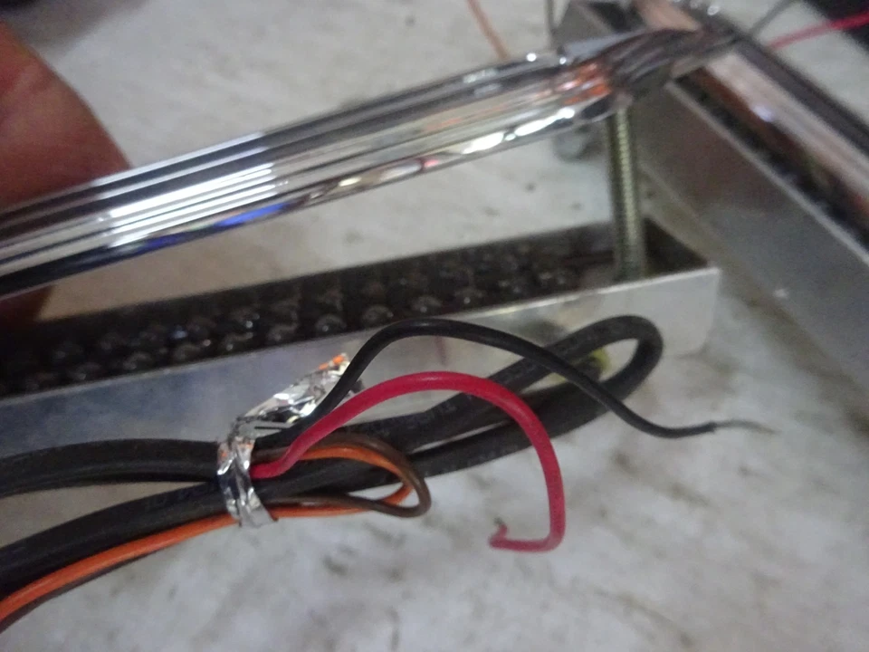 CUSTOM MULTI-FIT PAIR of USED 4-WIRE OBLONG LIGHT W/LINE/LED HARLEYS CUSTOMS - Image 3 of 4