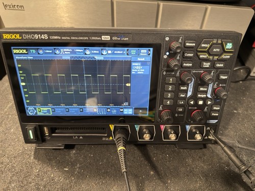 Rigol DHO914S - Mixed Signal Oscilloscope (4 Channels / 125MHz) Function Gen
