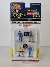 Tiger Slot Car Figures Crew 1:32 Monogram Model Racing Parts Set 2004 NOS