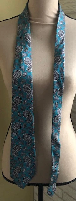 Corbata de seda IZOD cachemira verde azulado oscuro 58" x 3,75" ~ usada en excelente estado~ Foto 2 de 3