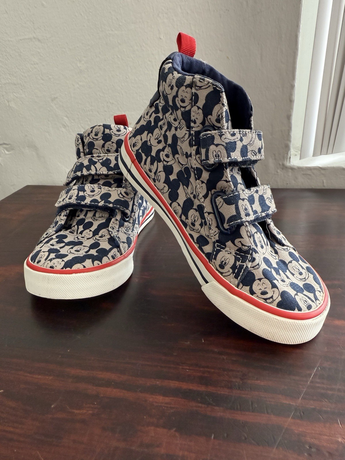 Baby Gap Size 10 Disney High Top Sneakers Mickey Mouse  Chil