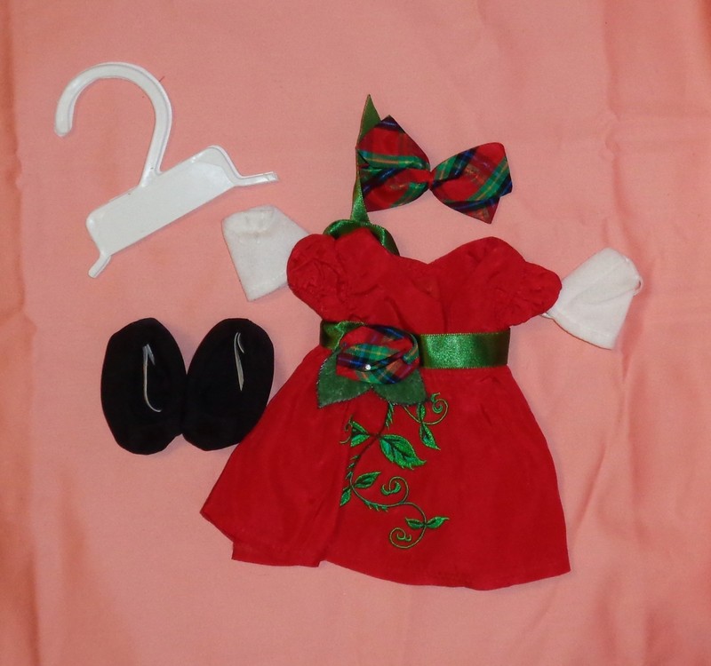 RARE-NEW FUN RAISING GALA-MUFFY VANDERBEAR/VANDERHARE COLLECTION!