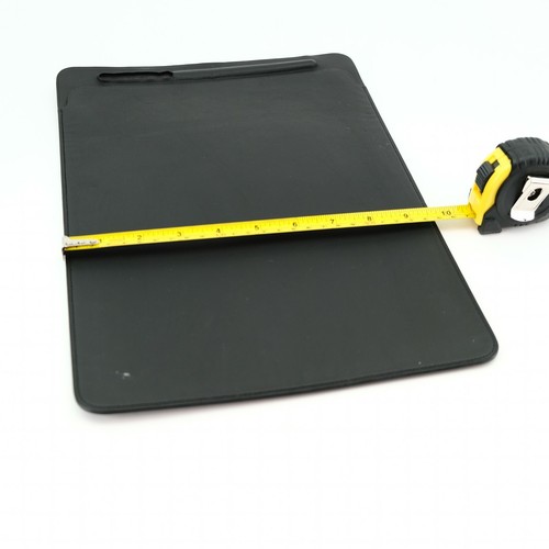 Official Apple Leather Sleeve for Apple iPad Pro 10.5 (2nd Gen) & iPad Air 3 - Picture 4 of 5