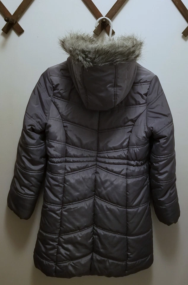 Abrigo de invierno gris para mujer Calvin Klein 3/4 largo forrado chaqueta cálida con capucha Foto 3 de 4