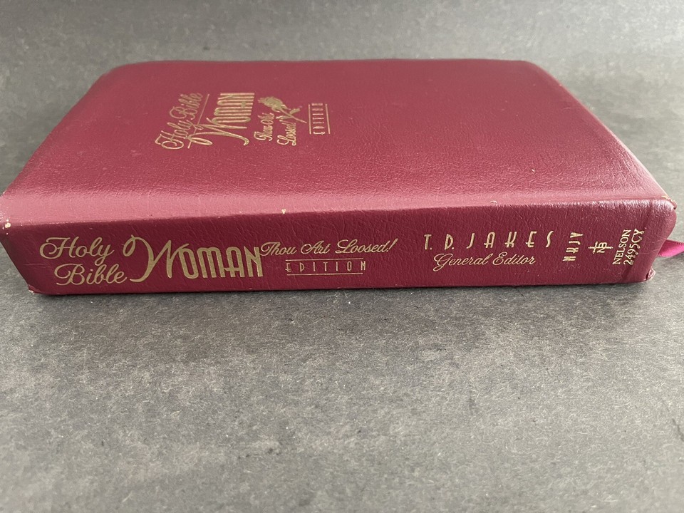 Holy Bible Woman Thou Art Loosed Edition NKJV Nelson 2495CY