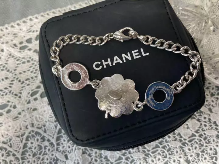 Подлинный CHANEL со стразами CC логотип клевер подвеска цепочка браслет серебро/розовый б/у - Изображение 3 из 4
