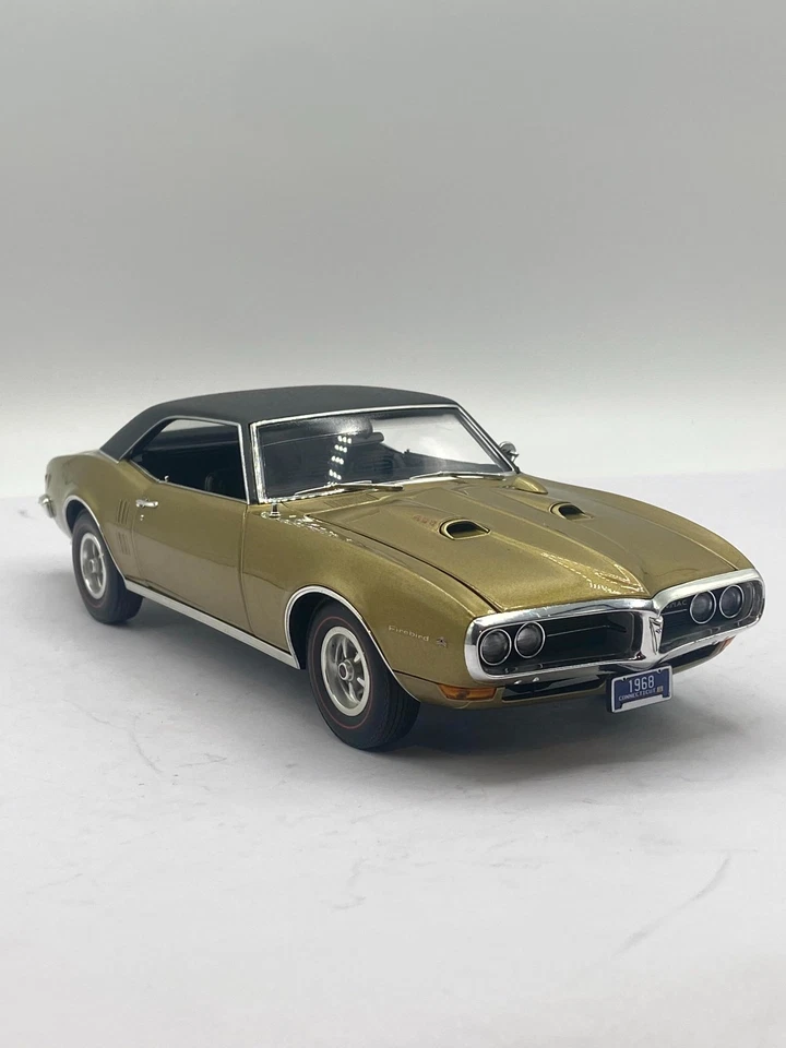Danbury Mint 1968 Pontiac Firebird 400 Coupe 1:18 Scale Diecast Model Car Gold - Image 3 of 4