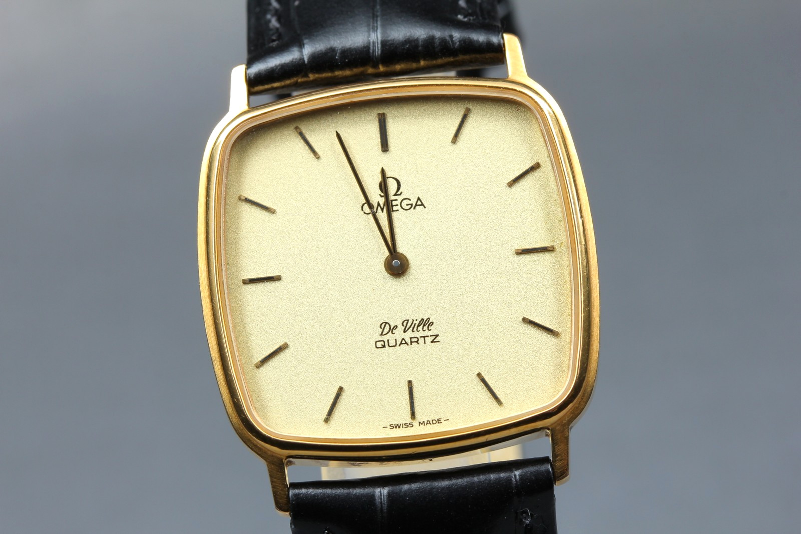 [Near MINT] Vintage 1982 OMEGA De Ville Cal.1365 Quartz Gold 31mm Men's Watch image 4