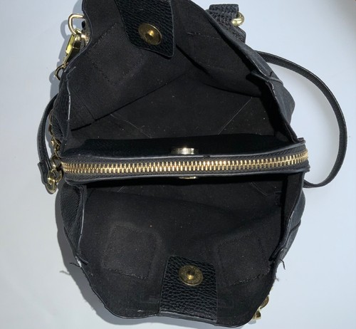 STEVE MADDEN BMAGGIE SMALL CROSSBODY BLACK PURSE HANDBAG WITH GOLD CHAIN ACCENTS - Picture 5 of 9