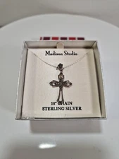 New MADISON Studio Sterling Silver Chain Necklace With Cross 925, C5t