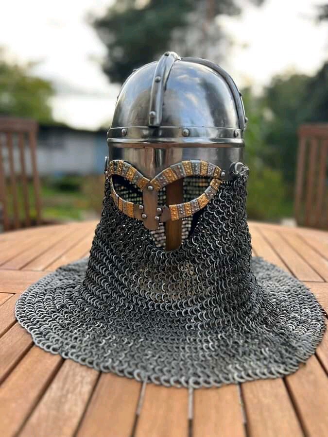 ヴァイキング　ヘルメット　Gjermundbu Handcrafted Viking Helmet - Viking Glasses Helmet Gjermundbu