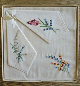 handkerchiefs 1940 1950s embroidered floral ladies lot box