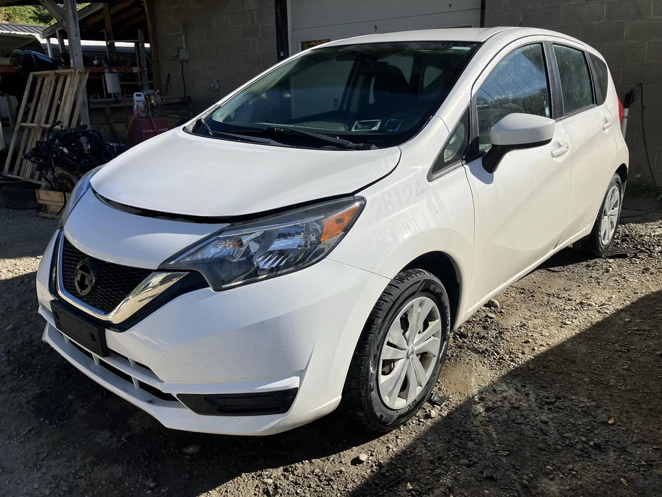 17 NISSAN VERSA Beam Axle (NO SHIPPING) Foto 2 de 4