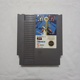 Spy vs. Spy (Nintendo Entertainment System, 1988) con custodia antipolvere