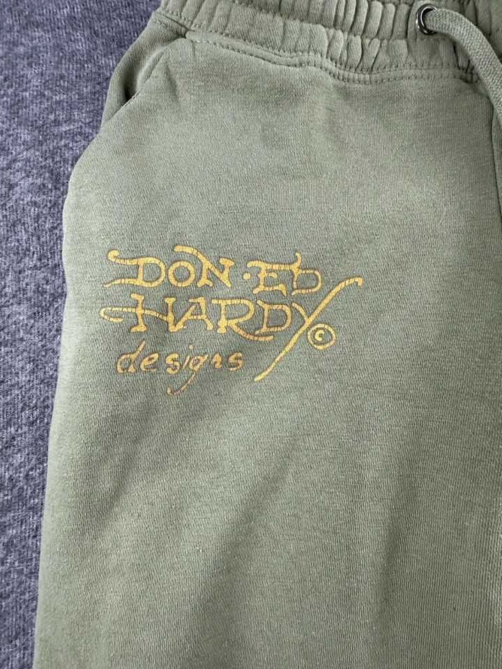 Pantalones deportivos Ed Hardy para mujer y mujer con logotipo verde oliva talla pequeña acampanados Foto 3 de 4