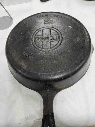 Griswold Big Block Erie Logo #8 Skillet Cast Iron Skillet 704 V Flat 10 in