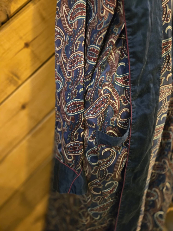 Christian Dior Monsieur Vtg Silk Paisley Navy & Burgundy Robe Sz SM No Robe Belt - Image 4 of 4