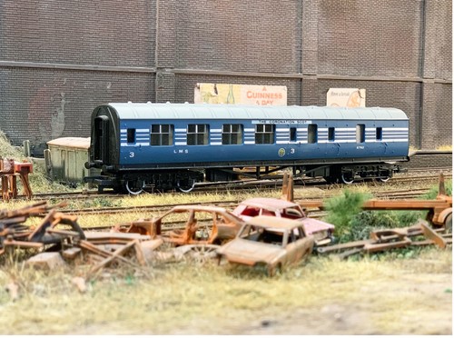 Autobús calibre OO: Hornby LMS Coronation Scot Brake End 3rd. Ref F5