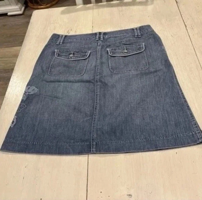 Falda Denim Mujer’s 8 Casa Blanca Mercado Negro Blanco Azul Bordado Flores Foto 2 de 4