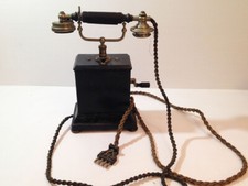 Très ancien Téléphone à
