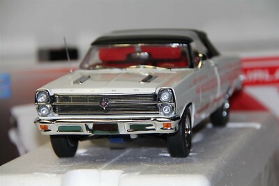 1/18 GMP 1966 FORD FAIRLANE GT CONVERTIBLE , WHITE , NEW , 1 1/18 GMP 1966 FORD FAIRLANE GT CONVERTIBLE , WHITE , NEW , 1