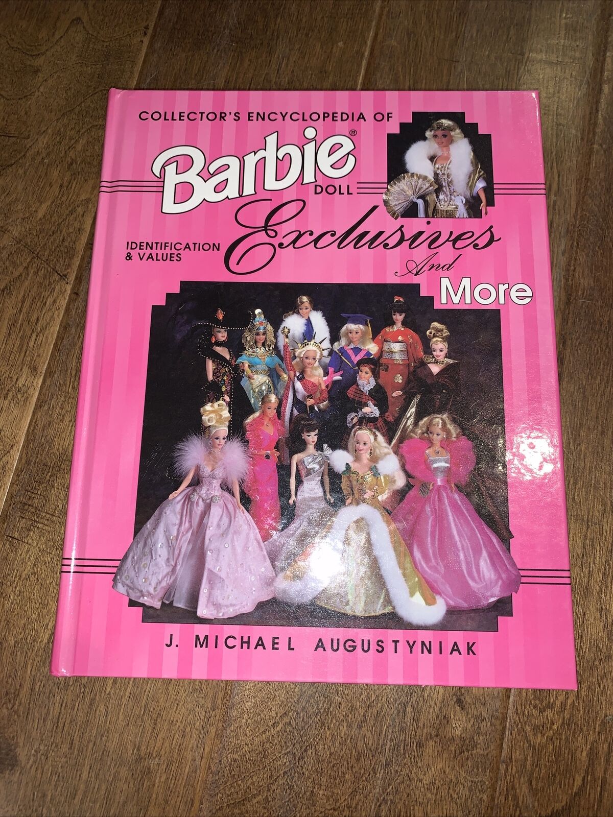 kemikalier længde ide COLLECTOR&#039;S ENCYCLOPEDIA OF BARBIE DOLL EXCLUSIVES AND By J. Michael  Augustyniak 9780891457930 | eBay