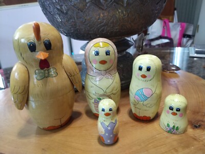 Easter, chicken hand painted wood nesting dolls. READ