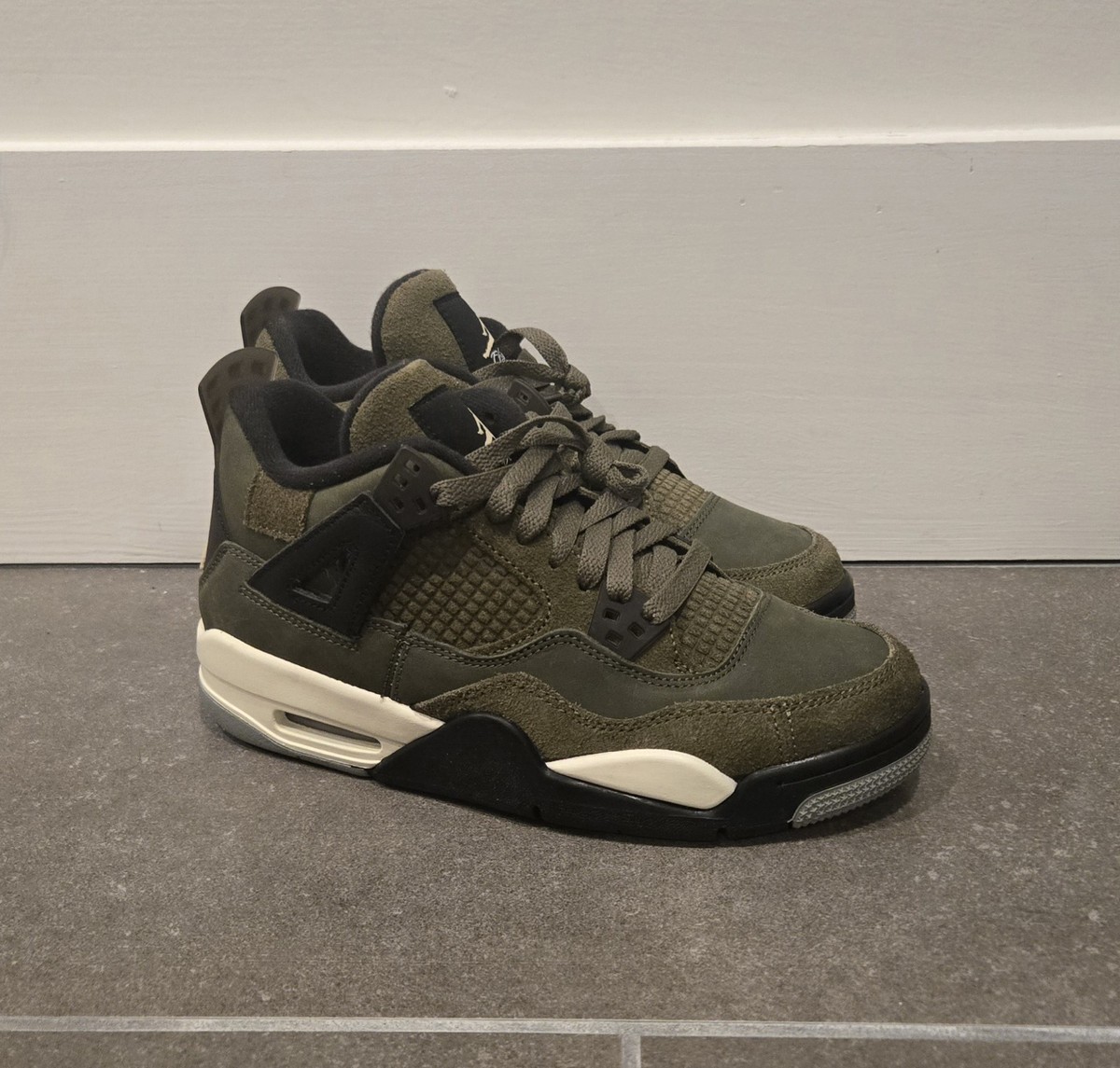 Nike Air Jordan 4 Retro SE Craft Medium Olive GS Size 6Y B-Grade