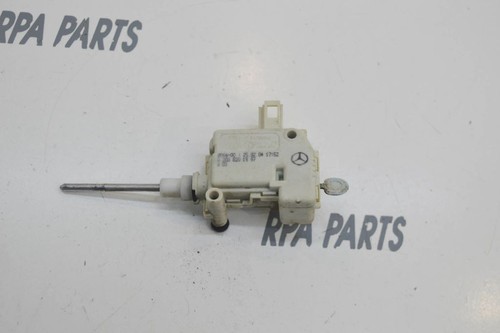 Mercedes-Benz E W211 2004 Stellmotor Zentralverriegelung A2038201997 RPG1610