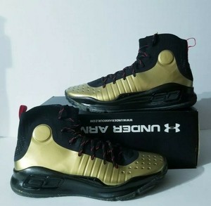 gold under armour basketball shoes
