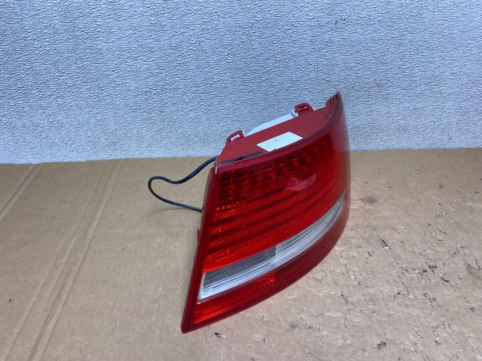 Luz trasera derecha pasajero Audi A6 Quattro 2005-2008 OEM V5580 DW Foto 3 de 4
