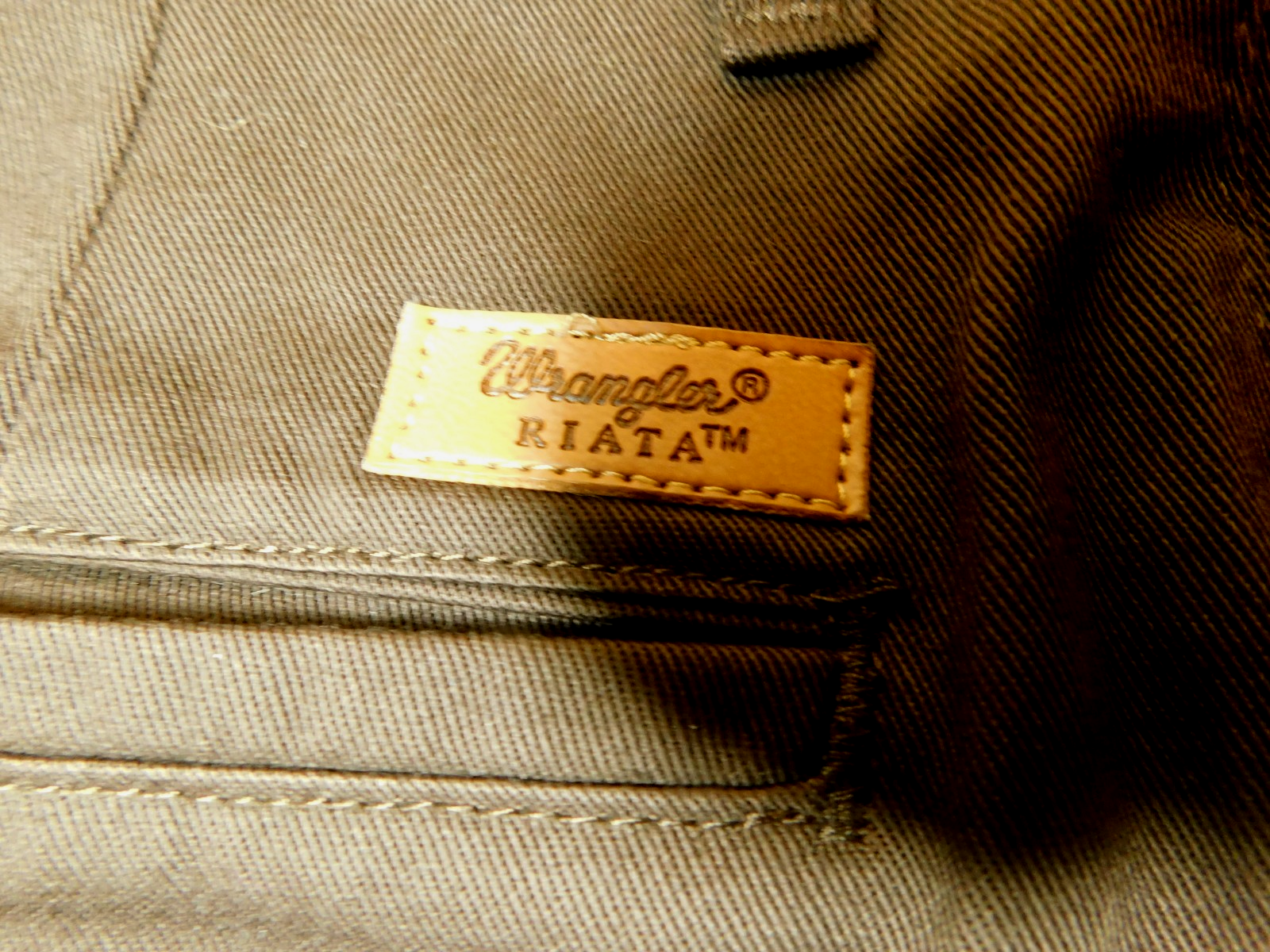 Foto 11 di 16