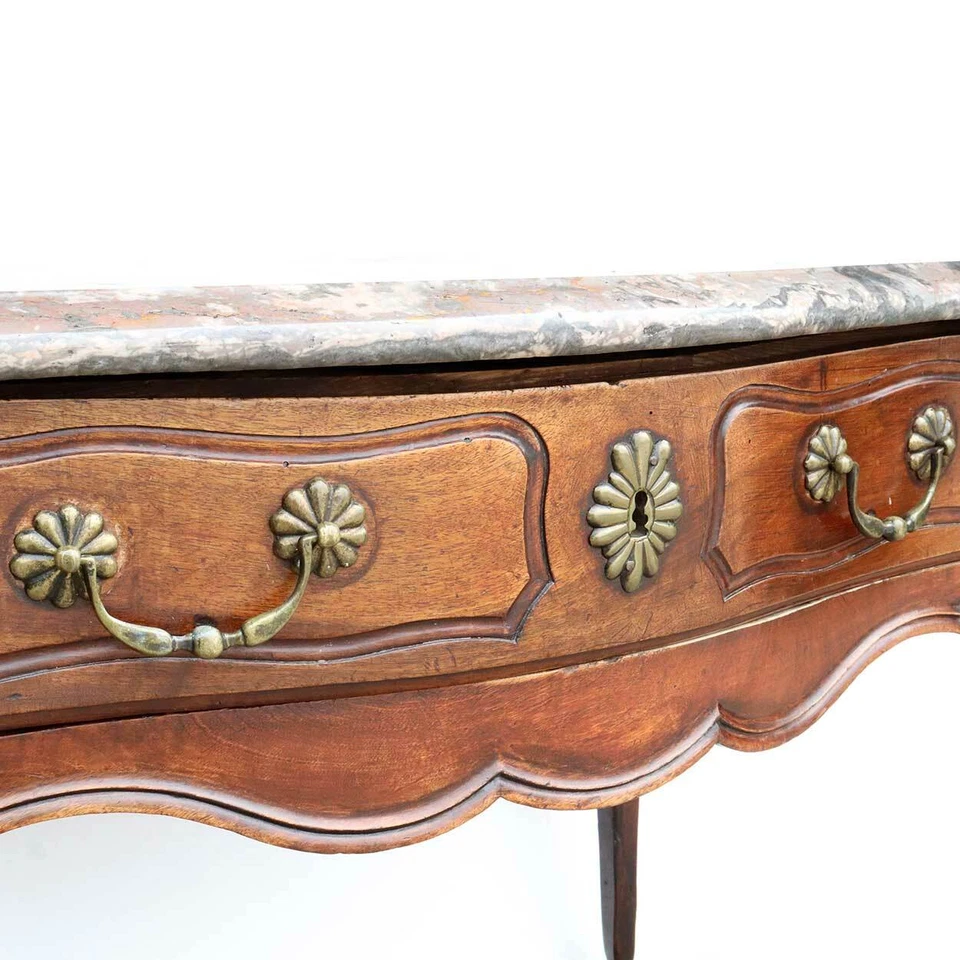 Antigua mesa consola francesa Luis XV con tapa de mármol de nogal frente a lazo c. 1750 Foto 4 de 4
