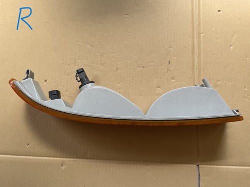 GMC Chevy Express Savanna Turn Signal Set 2003-2013 _ 16530391 & 16530392 - Picture 4 of 15