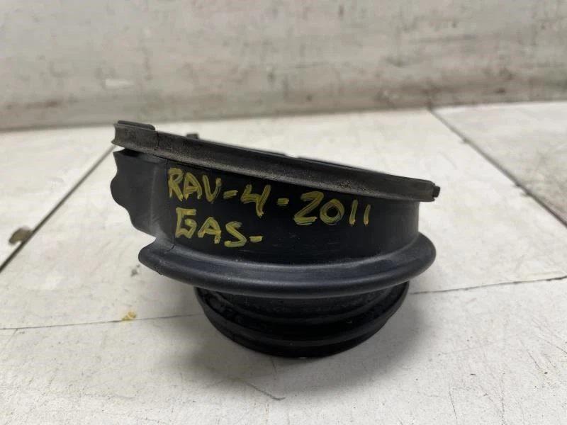 2011 TOYOTA RAV4 FUEL FILLER NECK COVER OEM+ - Image 3 of 4