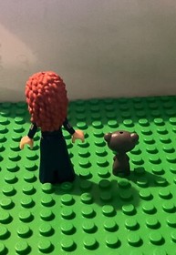 LEGO Disney Princess Merida w Bear Cub dp002 Minifigure. 41051