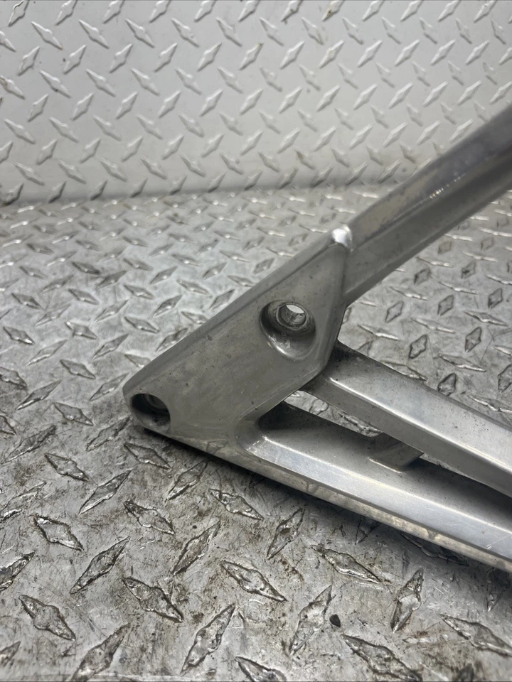 01-05 YAMAHA FZ1 Fazer FZS1000 OEM CLAVIJA TRASERA IZQUIERDA PASAJERO Foto 3 de 4