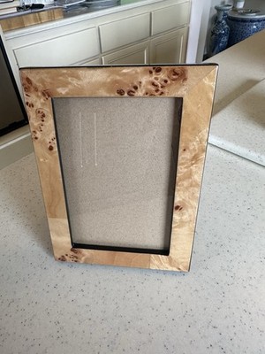 Lovely Vintage Burlwood 4x6 Frame